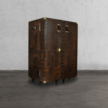 Load image into Gallery viewer, Heritage Trunk Bar - Vintage Brown
