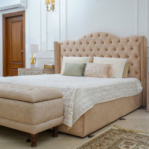 Heritage Wing Back Bed