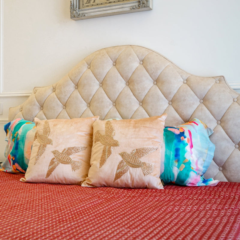 Petite Chesterfield Bed