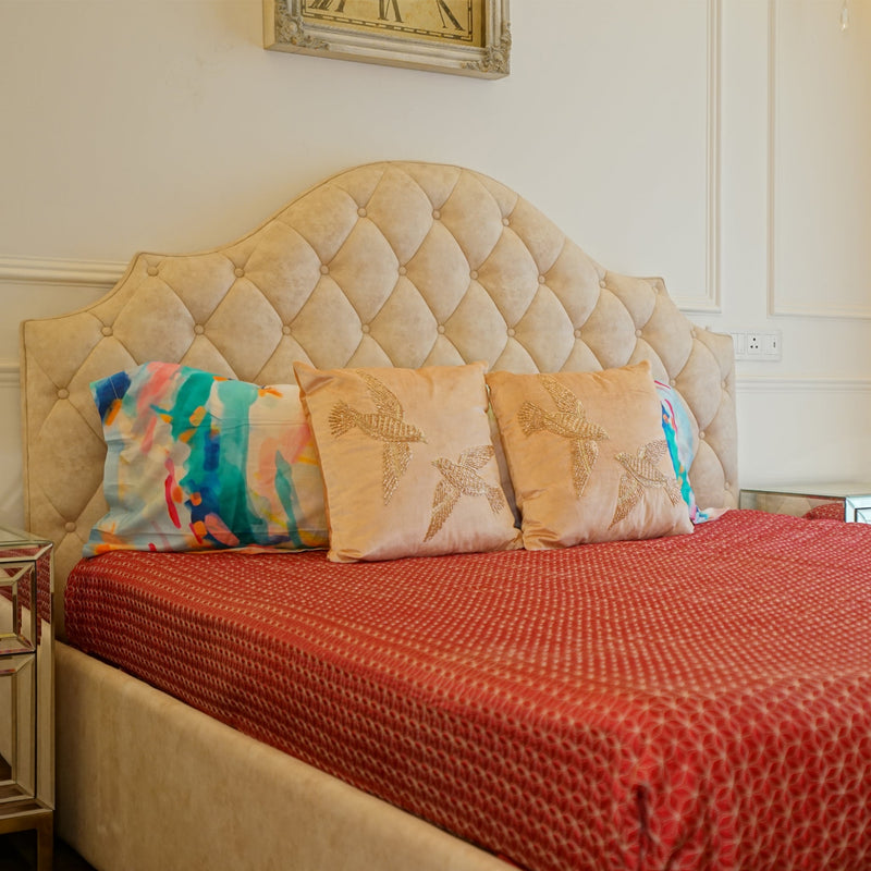 Petite Chesterfield Bed