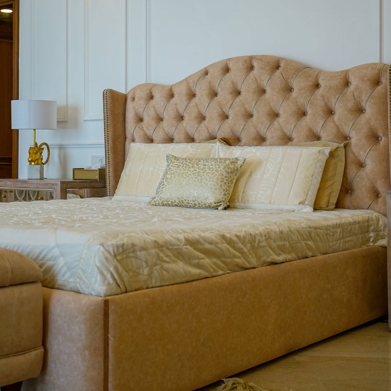 Heritage Wing Back Bed