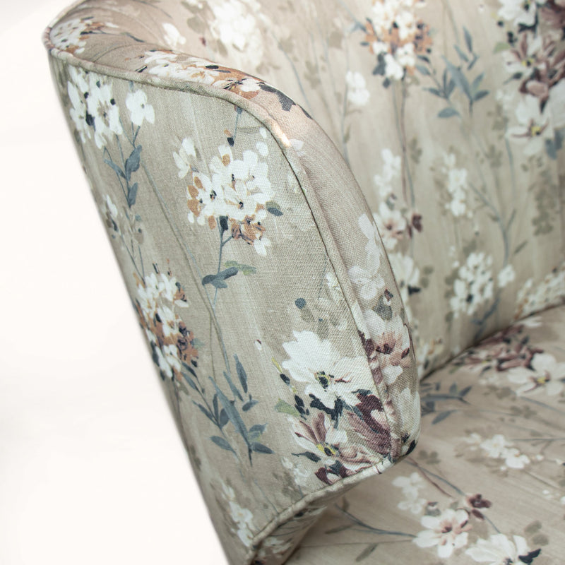 Angelonia Lounge Chair